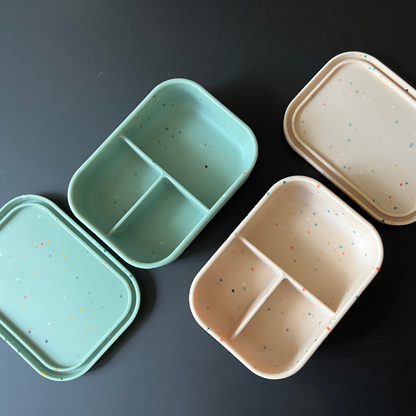 Bento Snack Lunch Box Container 3 compartments speckled sage and oatmeal