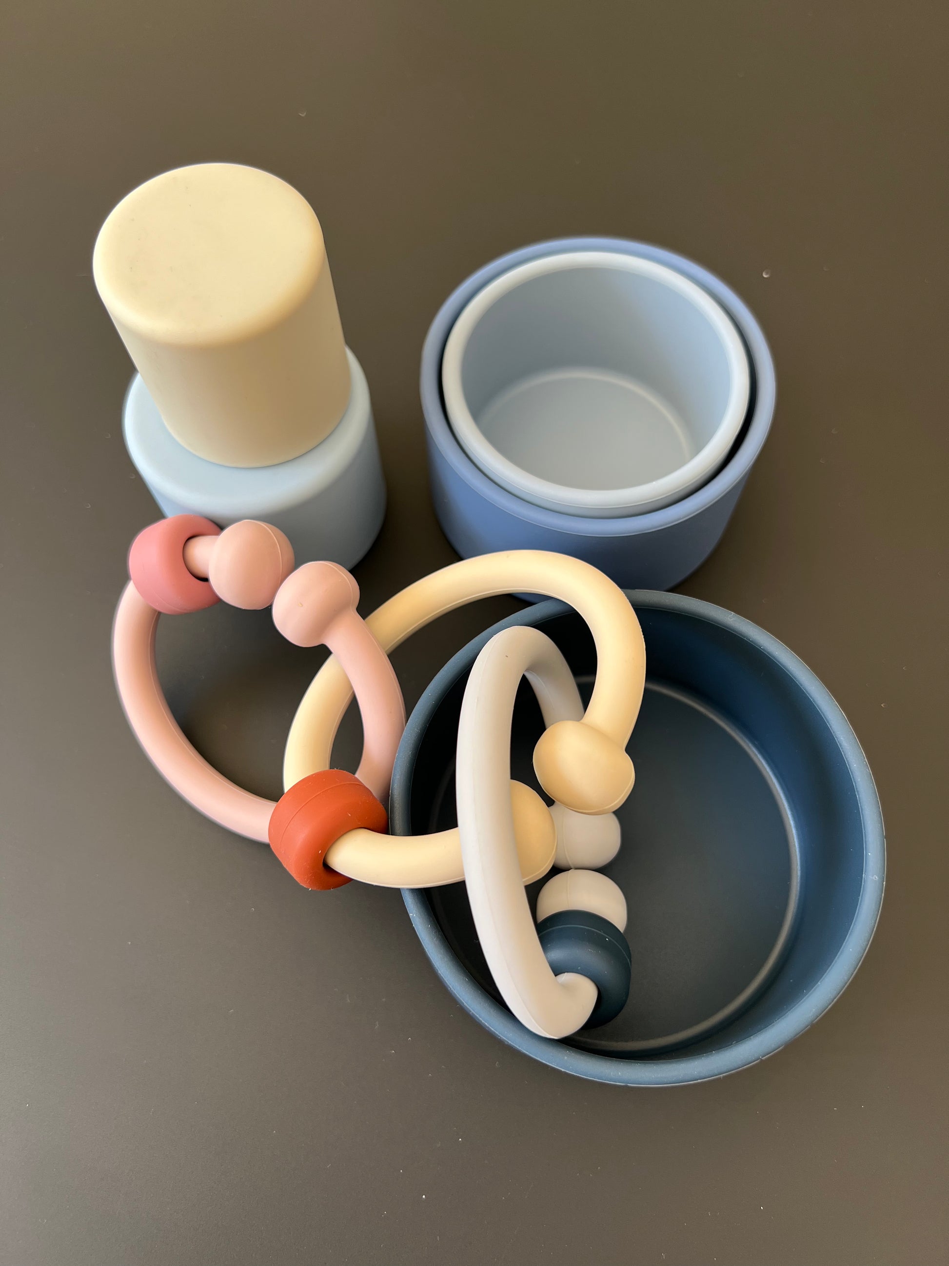 5 Cup Ocean Tower Stacker Nester and Set of 3 Silicone Rings. Link.Unlink. Add to set Gift Pack