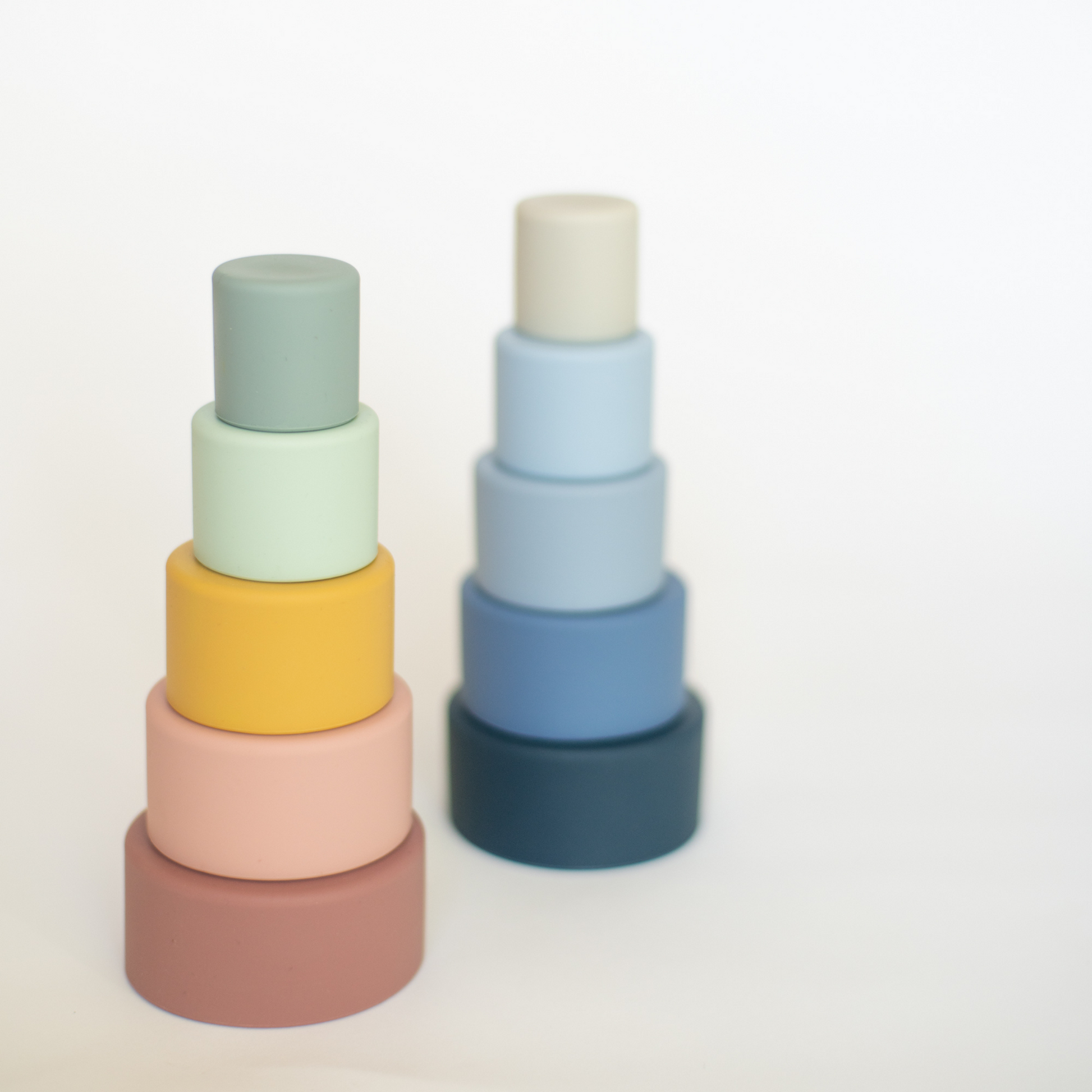 silicone cup towers. Nest and Stack them.